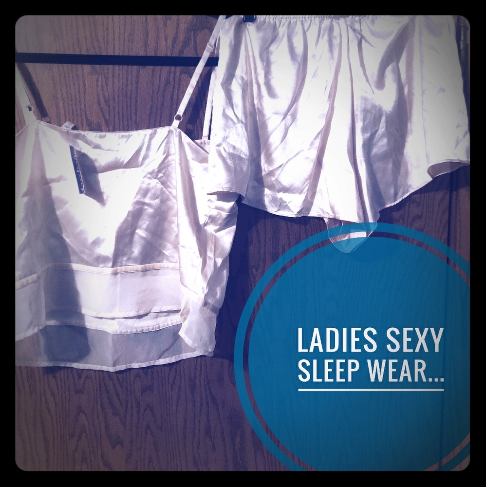 Ladies Victoria Secret Sleep Wear...